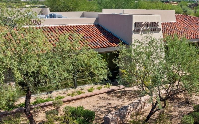 WHY CLAY. WHY RE/MAX.