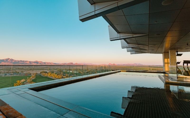 SCOTTSDALE — WHERE LUXURY MEETS THE DESERT